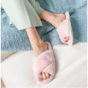 Splendid Crisscross Faux Fur Slippers Women's Size Small Medium New with Tags in